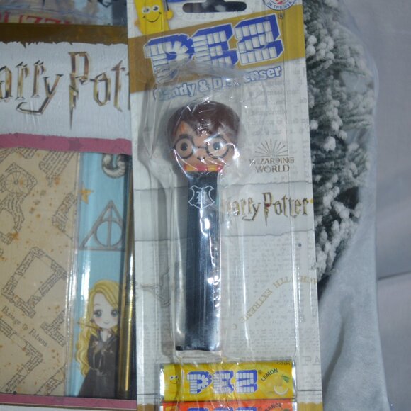 Harry Potter gift basket puzzle book, diary, pez - Picture 4 of 4